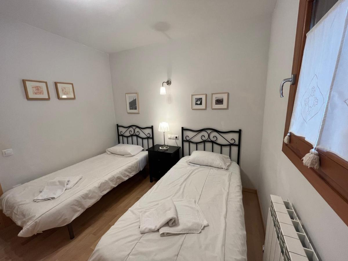 B49 - Bajo Con Jardin Peguera - Villmor Apartment Benasque Exterior photo